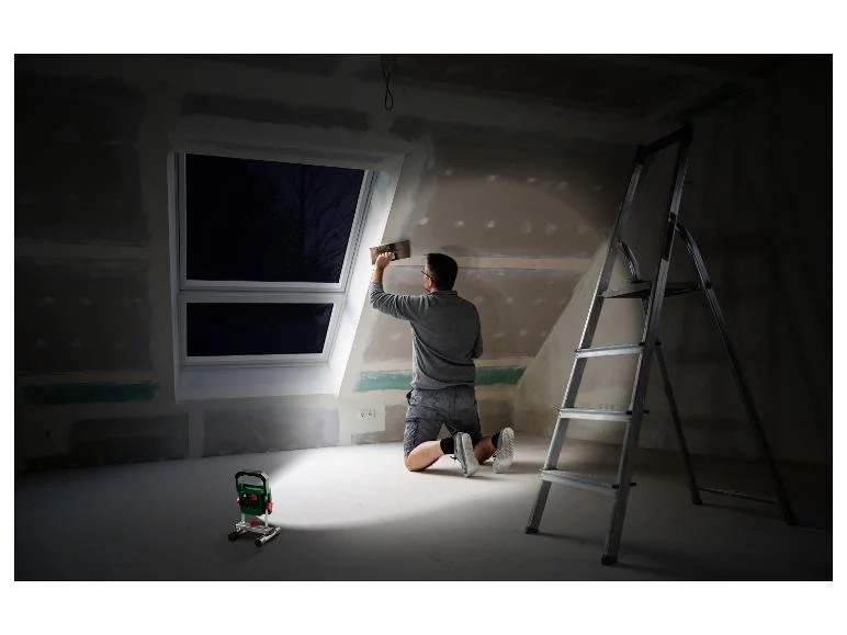 Projecteur LED sans fil PAS 2200 D4