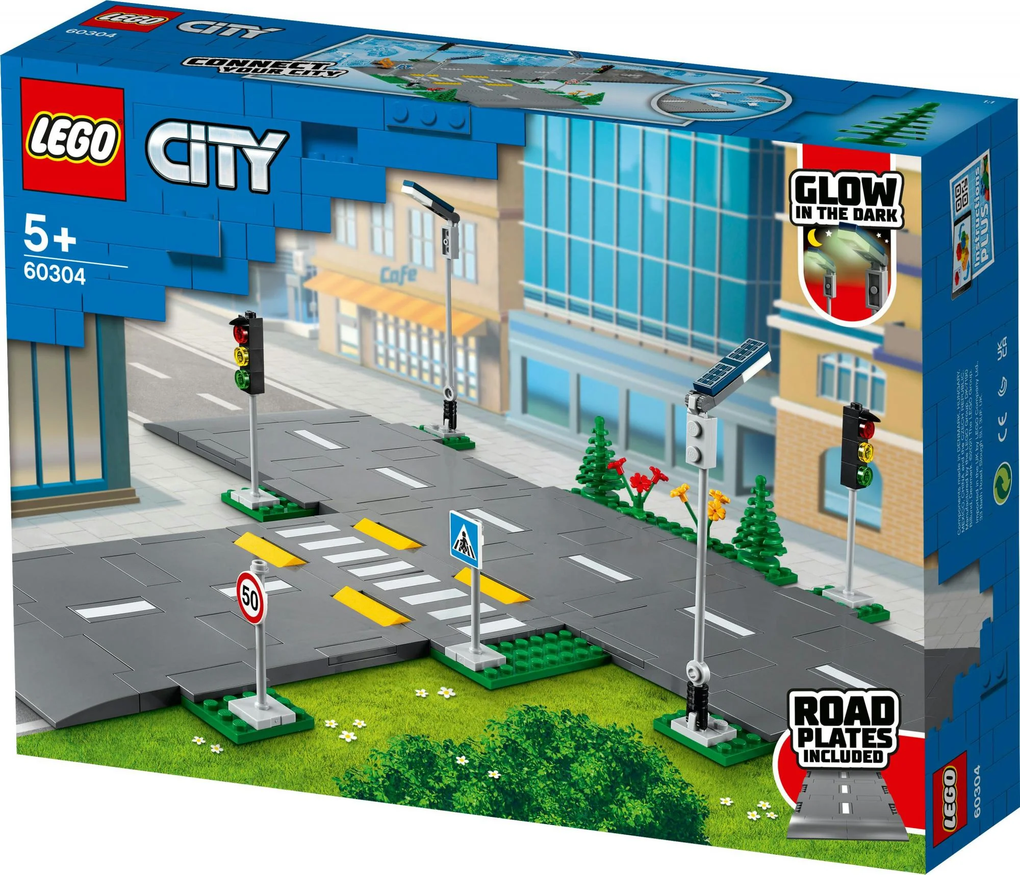 LEGO City intersection with traffic lights 60304