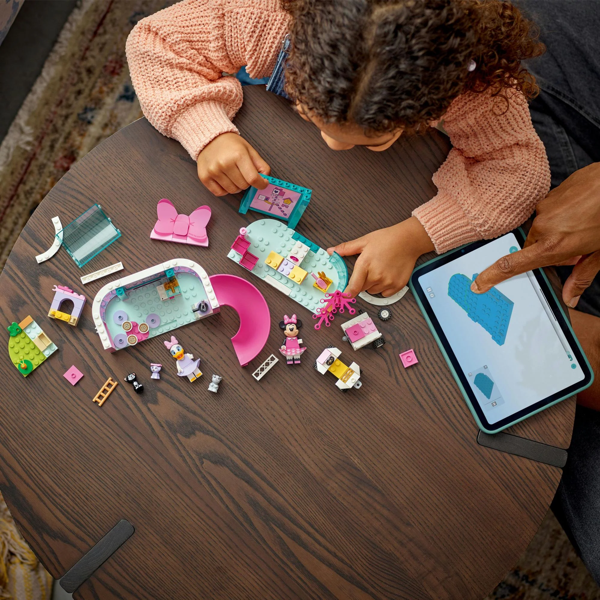 LEGO 43274 Disney Classic Minnie's Pet Hotel