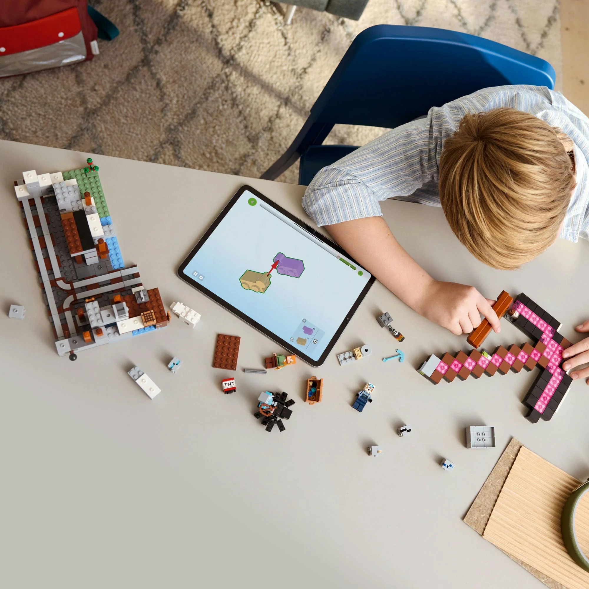 LEGO - Minecraft - The Pickaxe Mine (21277)