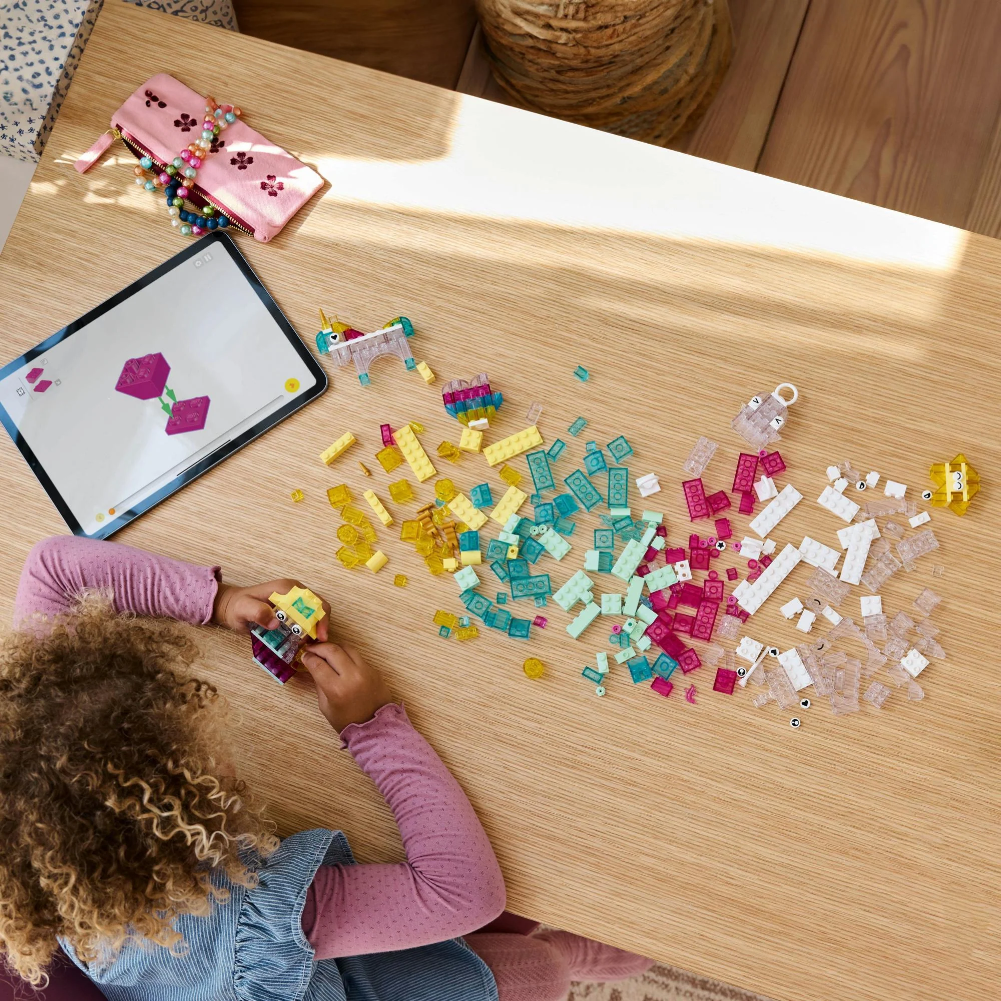 LEGO 11040 Classic magic box with transparent bricks