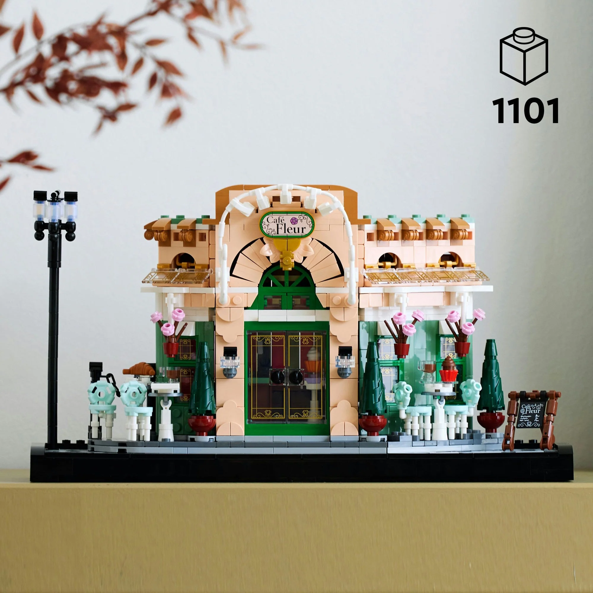 LEGO 10362 Icons French Cafe