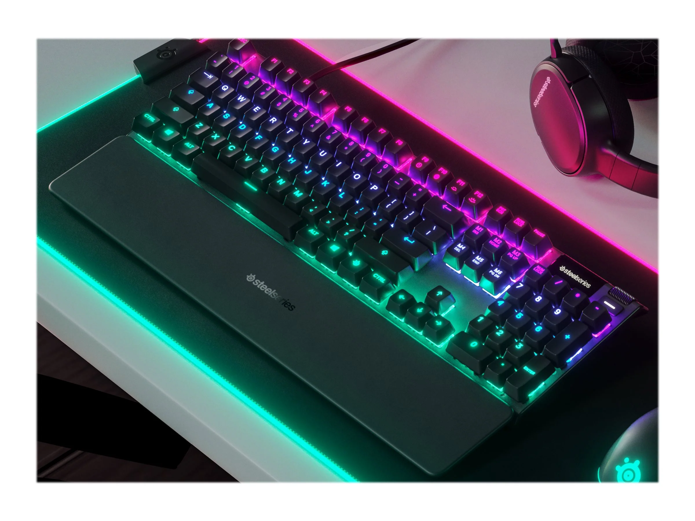 SteelSeries Apex 5 Keyboard Hybrid mechanisch