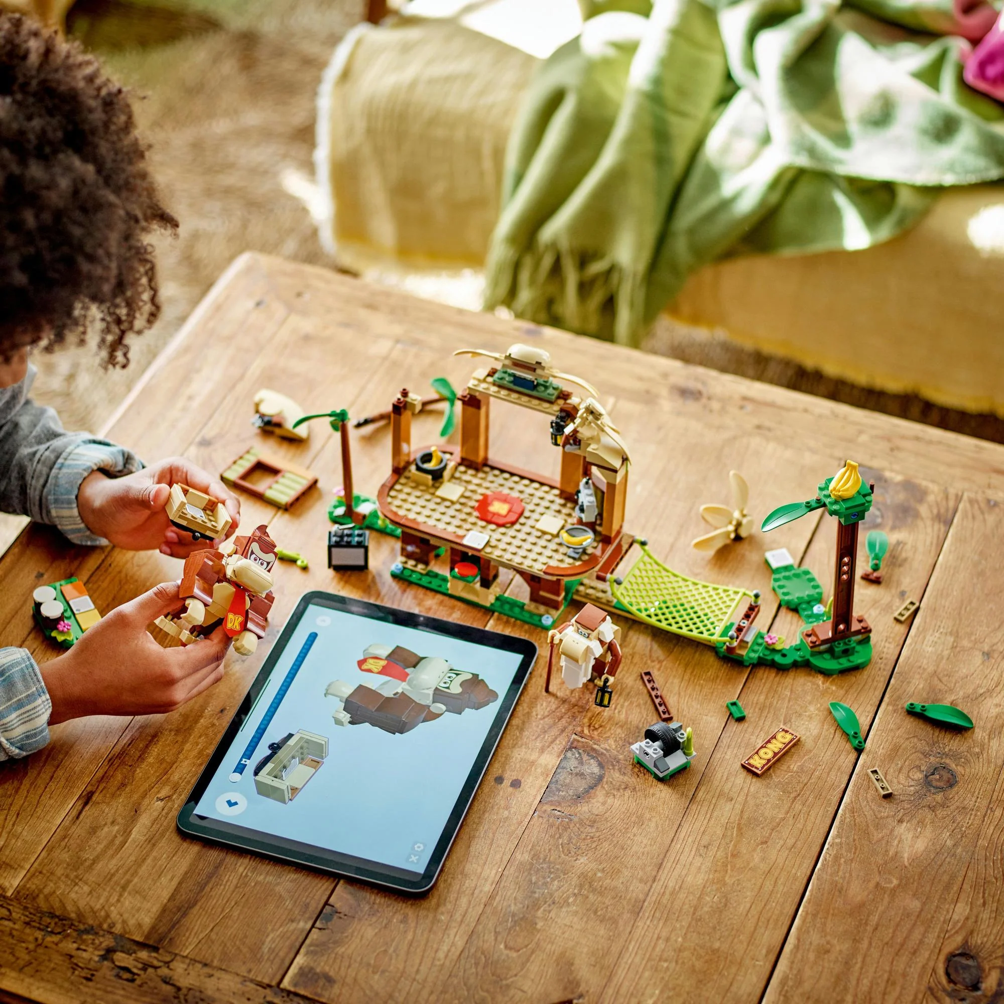 LEGO Super Mario - Donkey Kong's Tree House Expansion Set (71424)