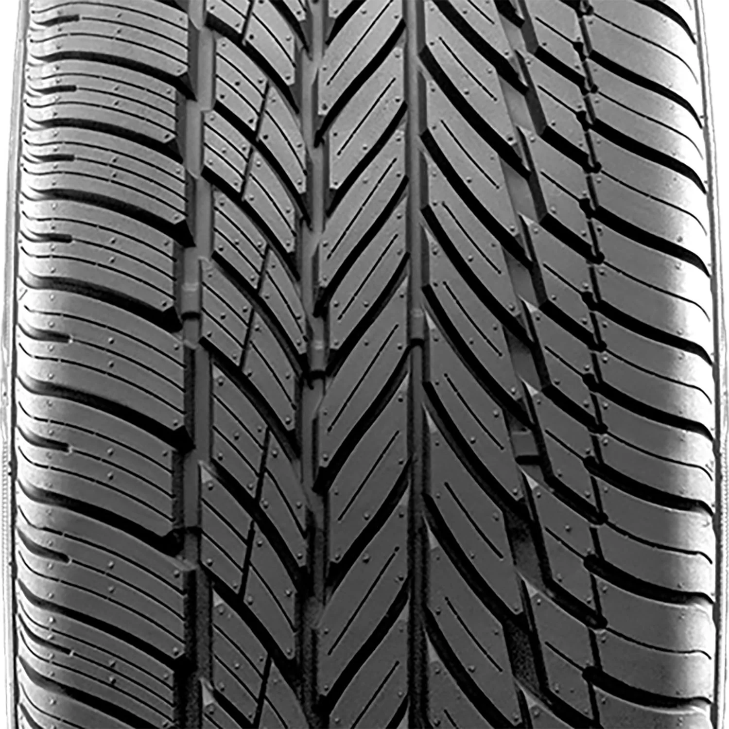 Vogue Custom Built Radial 225/60R16XL 102H Tire