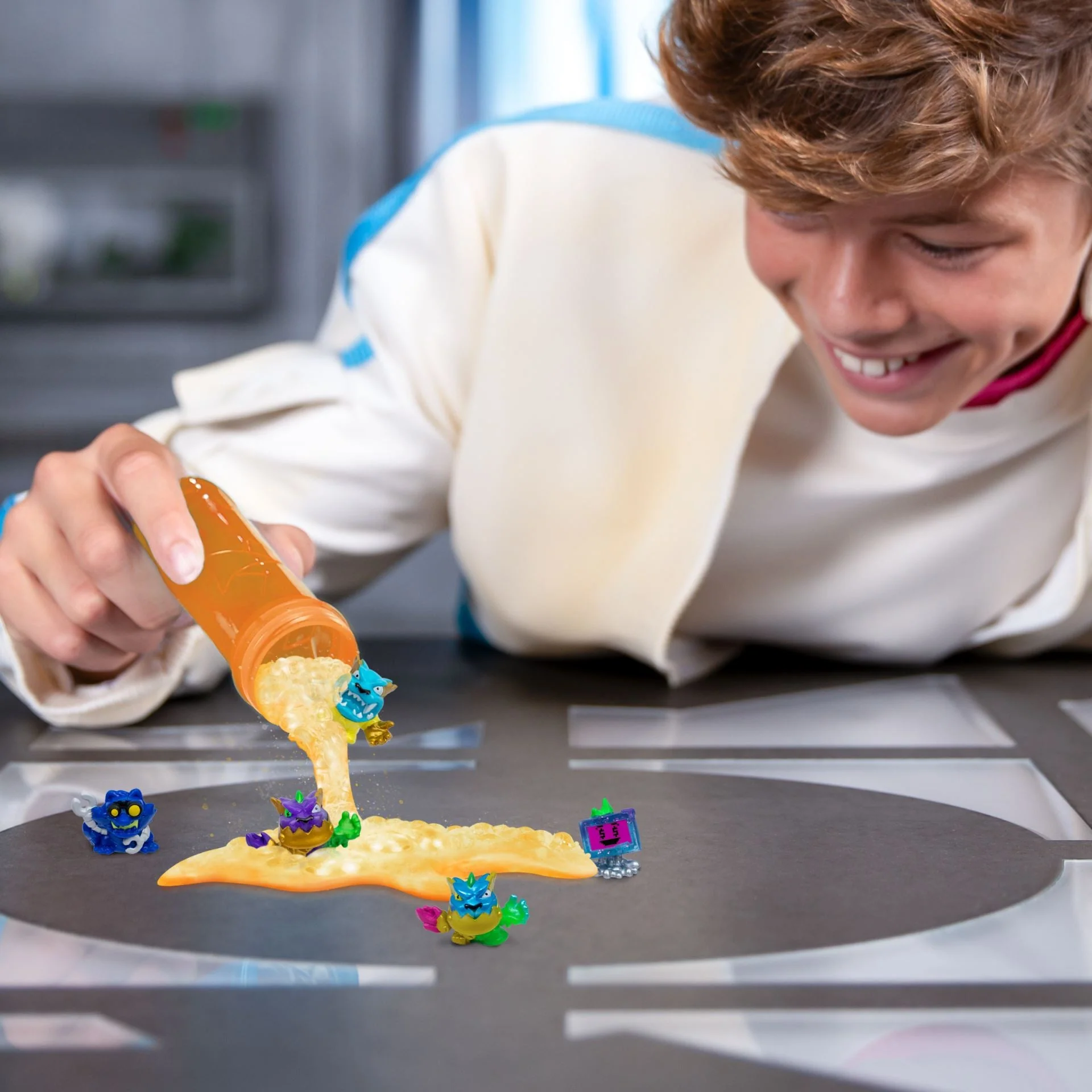 Mr. Beast Lab Swarms figurer 5 stk. Serie 2