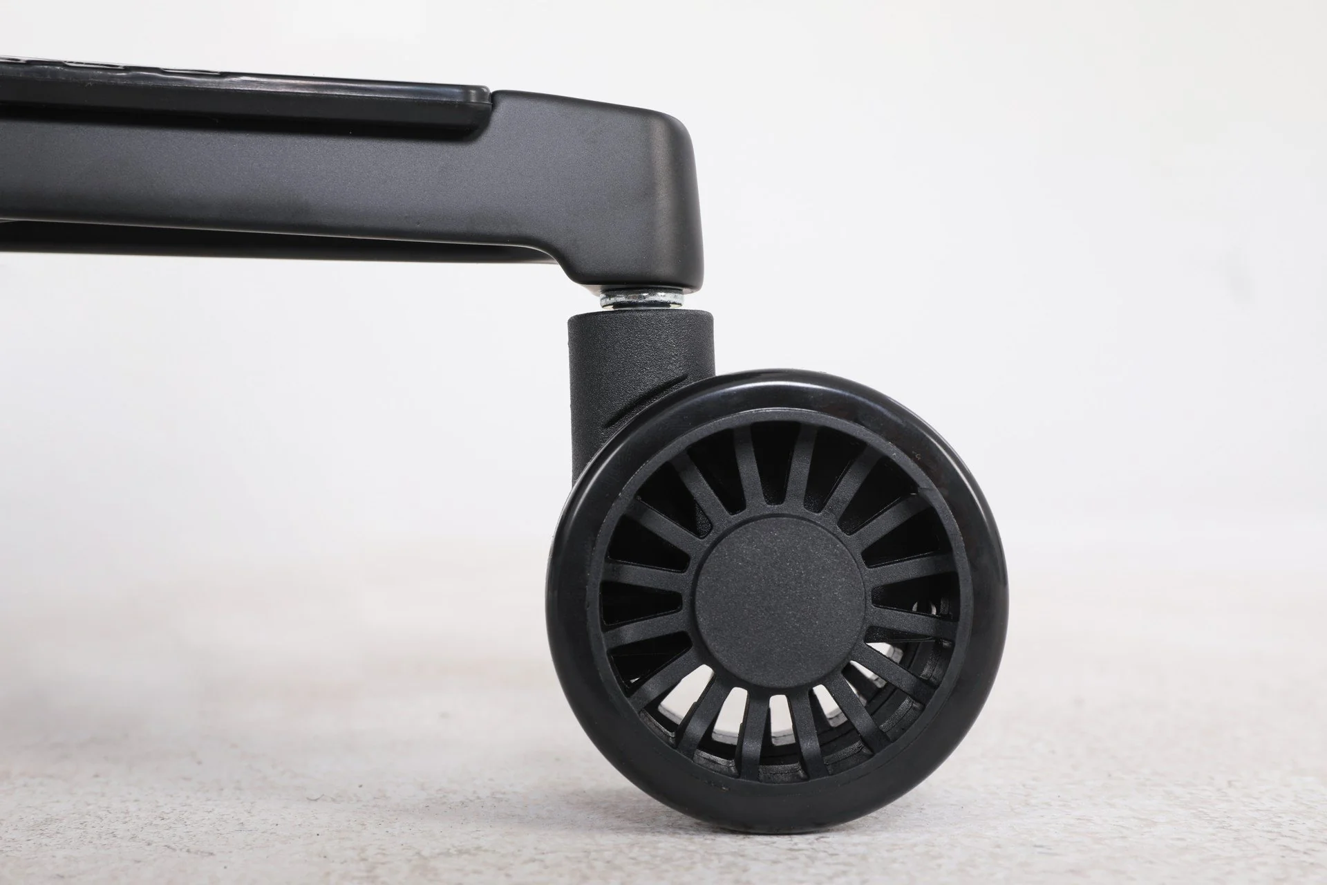 DON ONE – Valentino SUPERLEGGERA – RGB-Gamer-Stuhl mit Licht