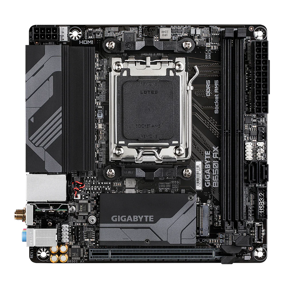 GIGABYTE B650I AX - Socket AM5 - motherboard