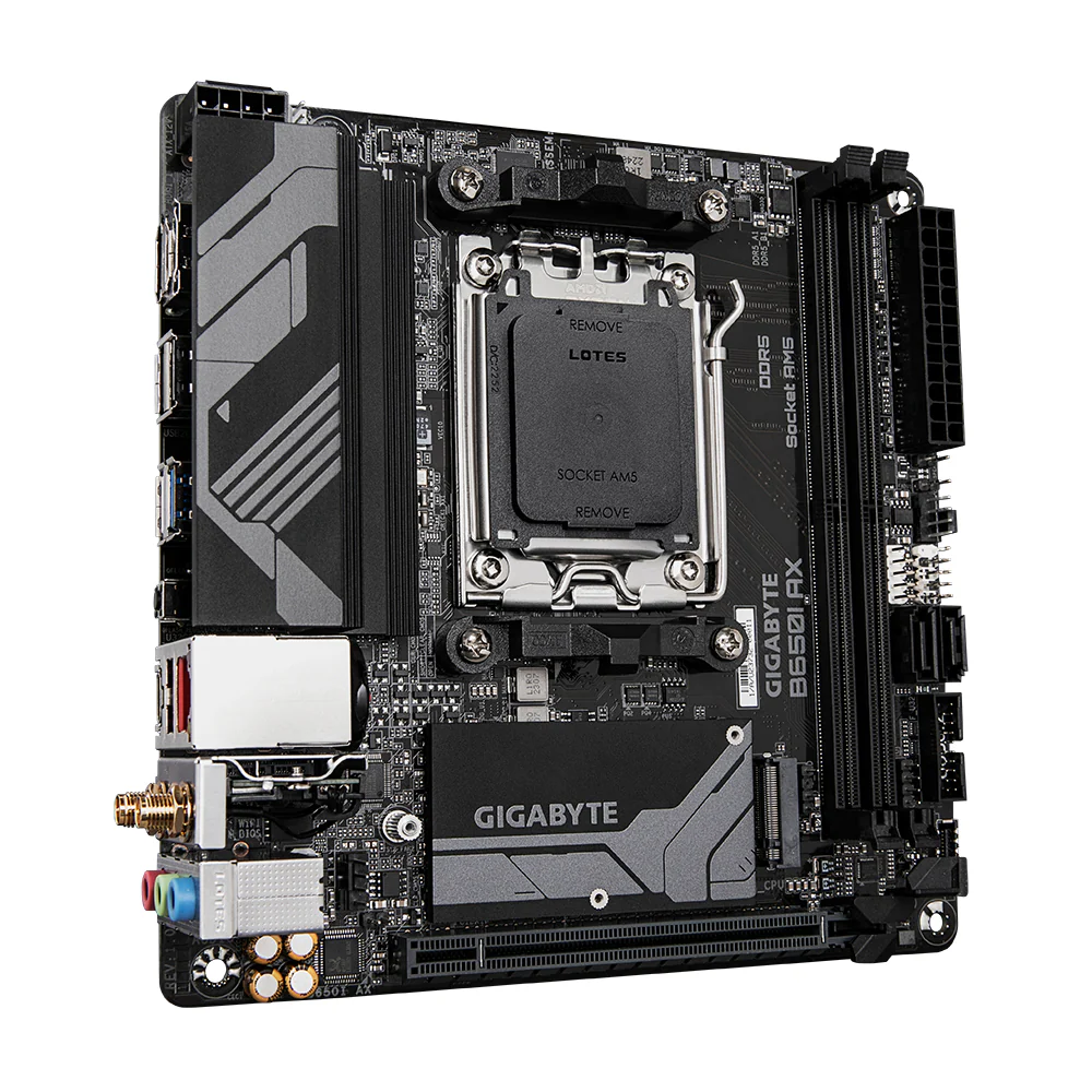 GIGABYTE B650I AX - Socket AM5 - motherboard