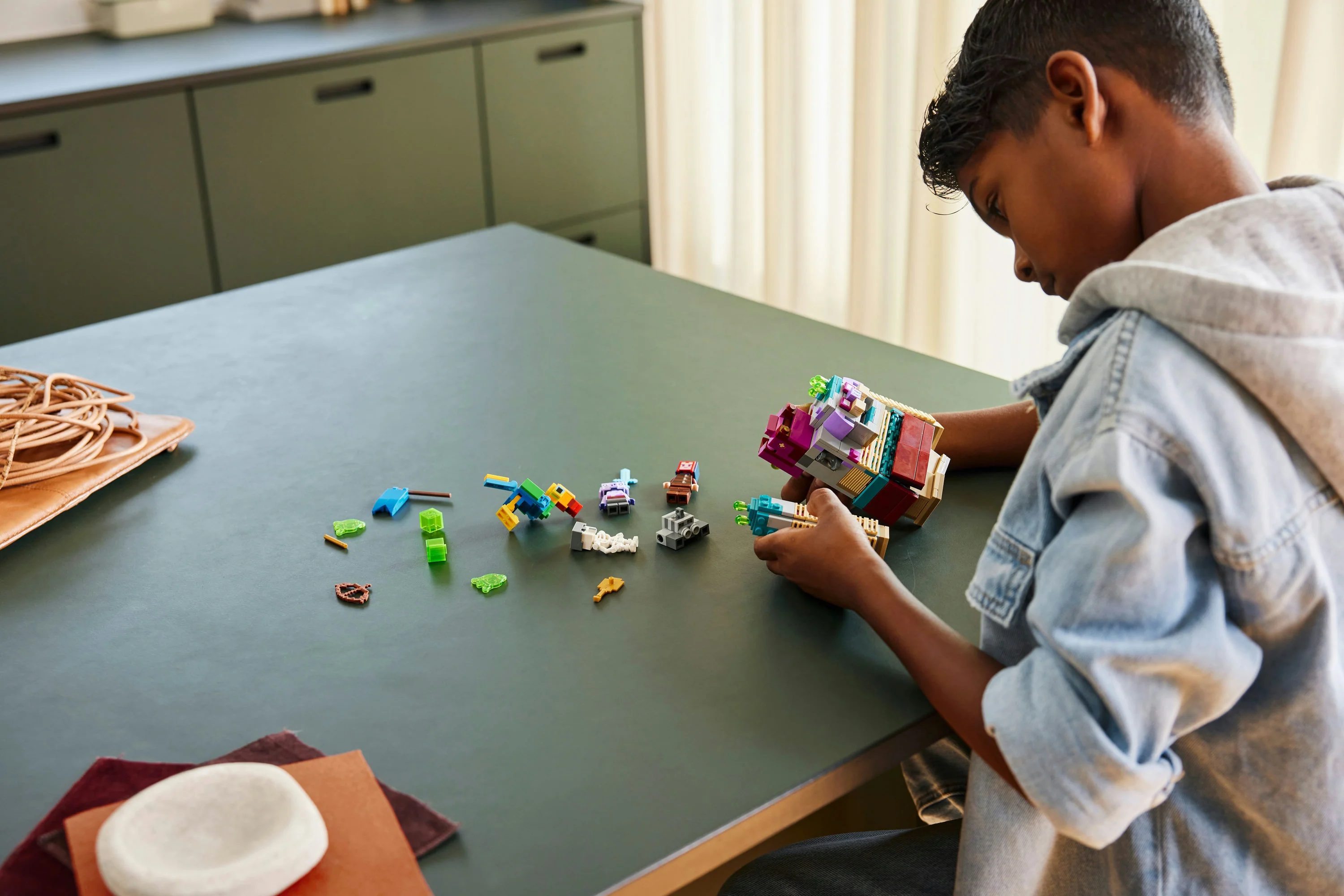 LEGO Minecraft - The Devourer Showdown