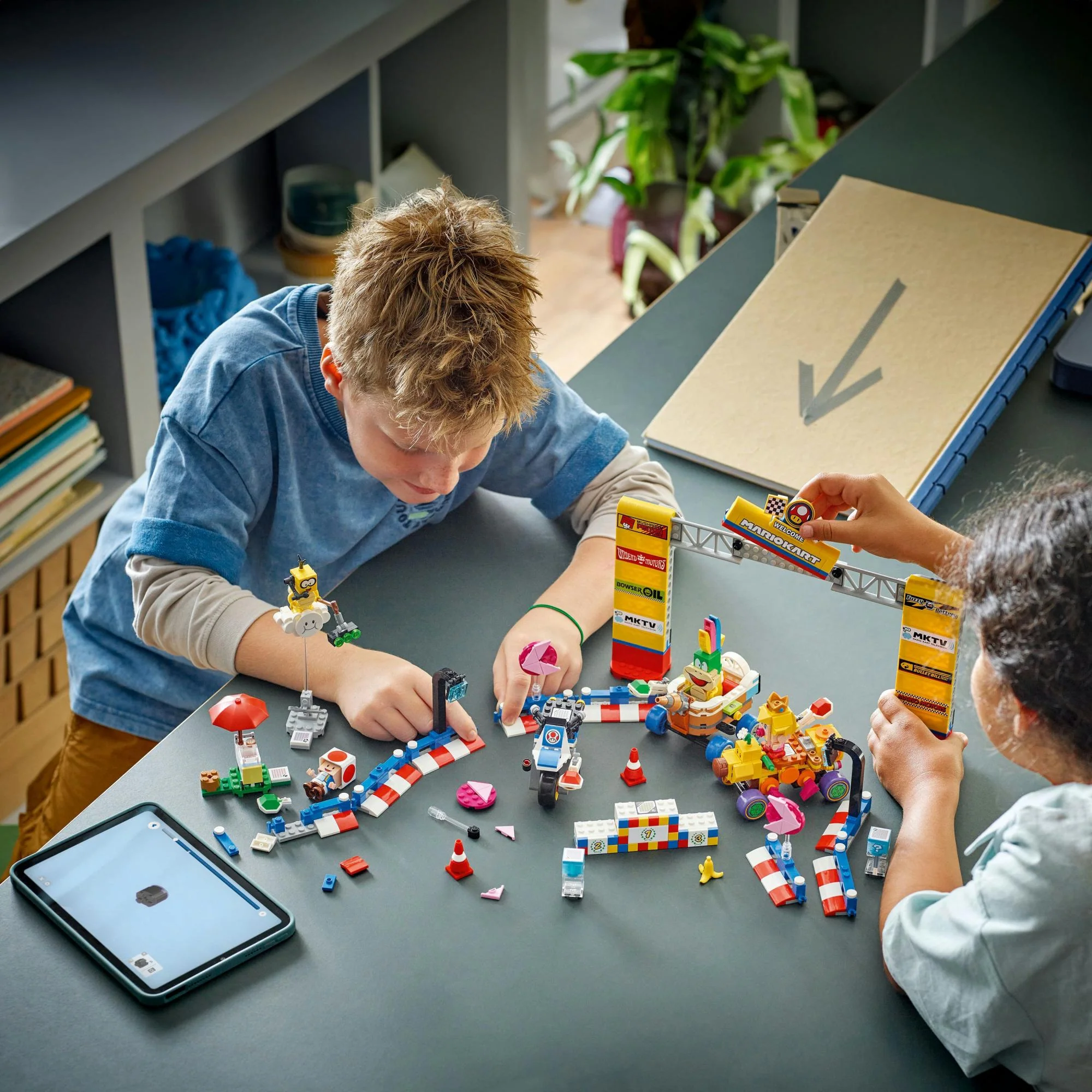 LEGO 72036 Super Mario - Mario Kart: Baby Peach & Grand Pix Set