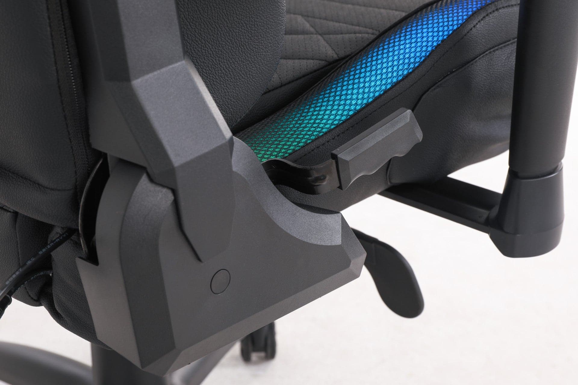 DON ONE – Valentino SUPER – RGB-Gamer-Stuhl mit Licht