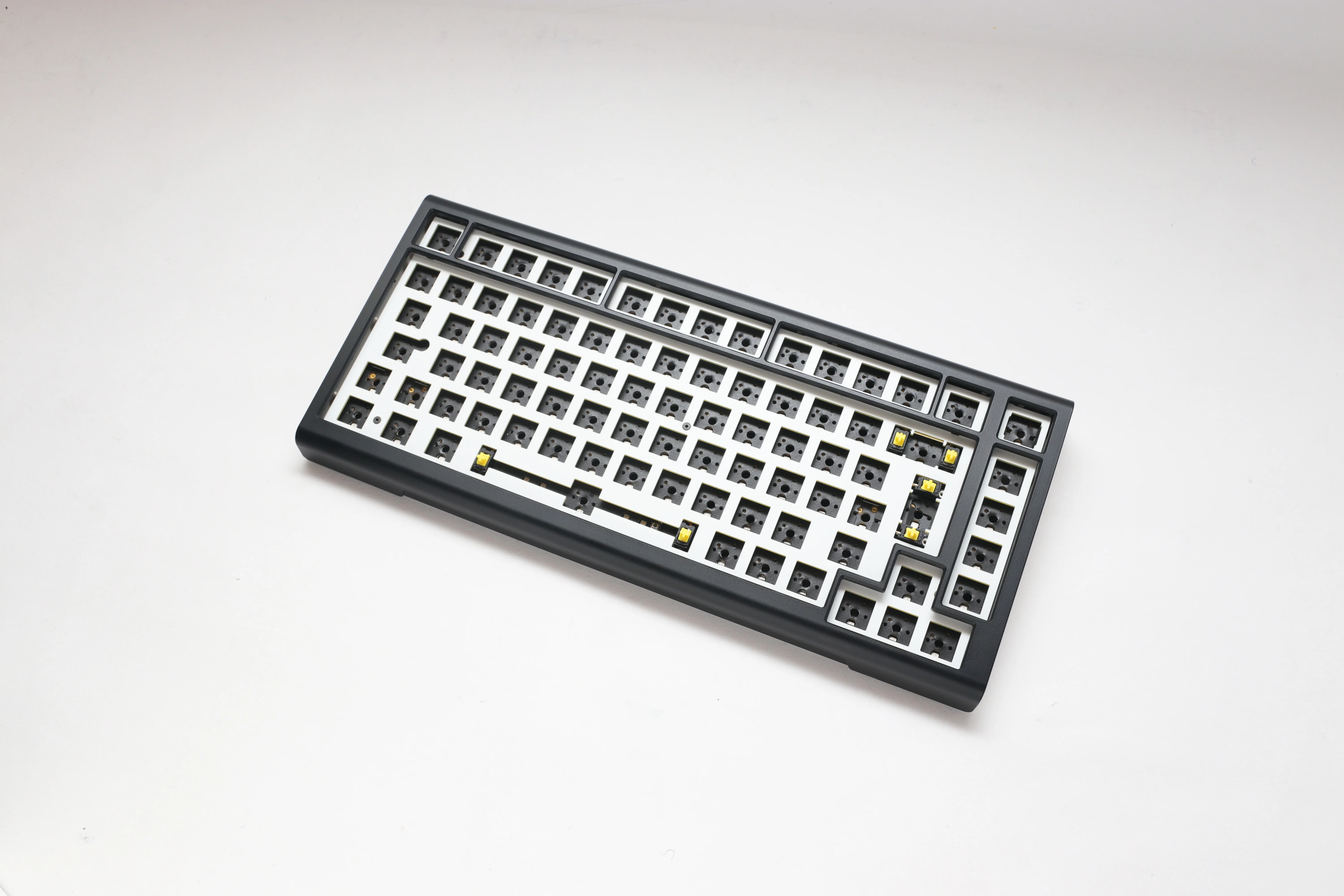 Ducky Tinker75 - Barebone - ISO - Black