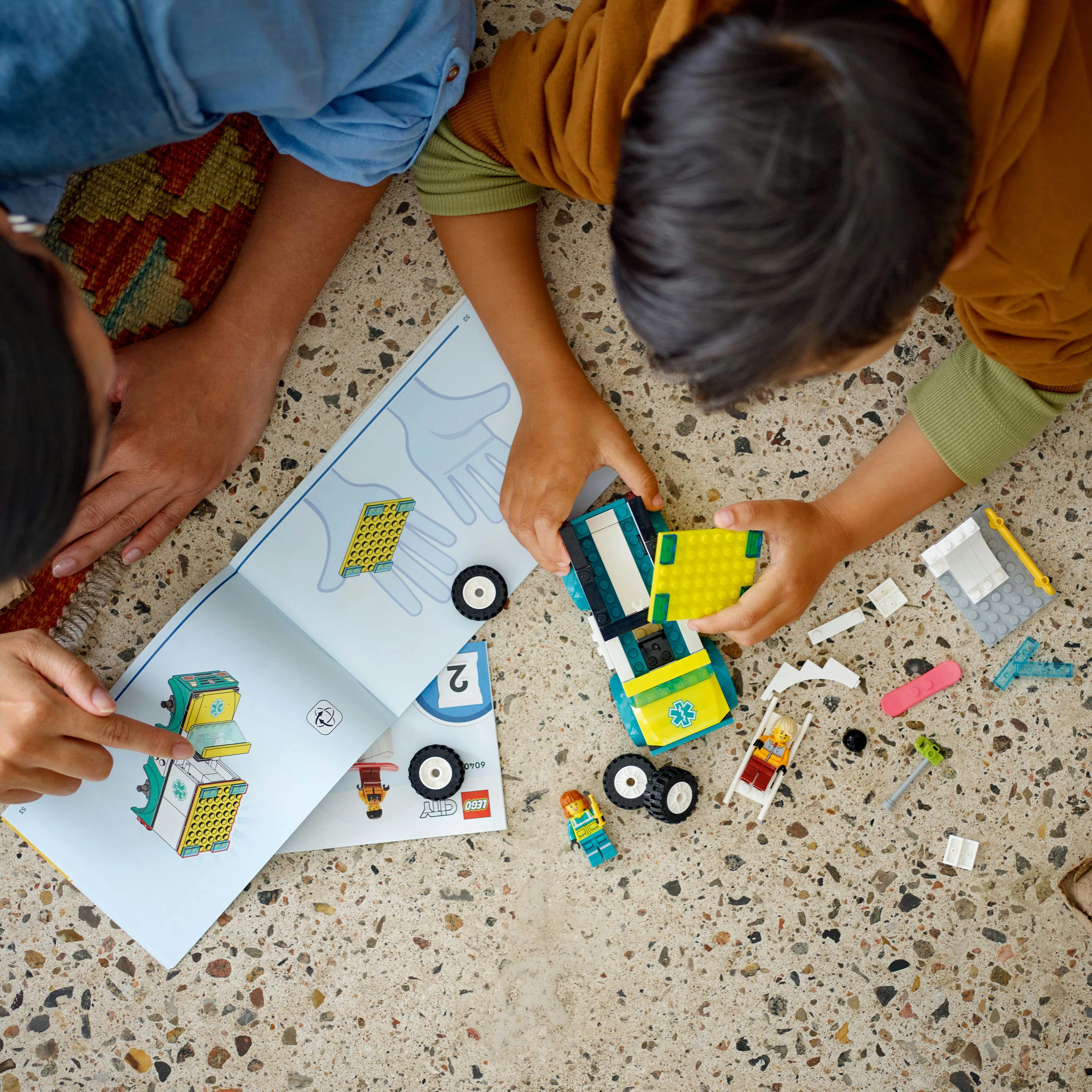 LEGO City - Ambulance og Snowboarder (60403)