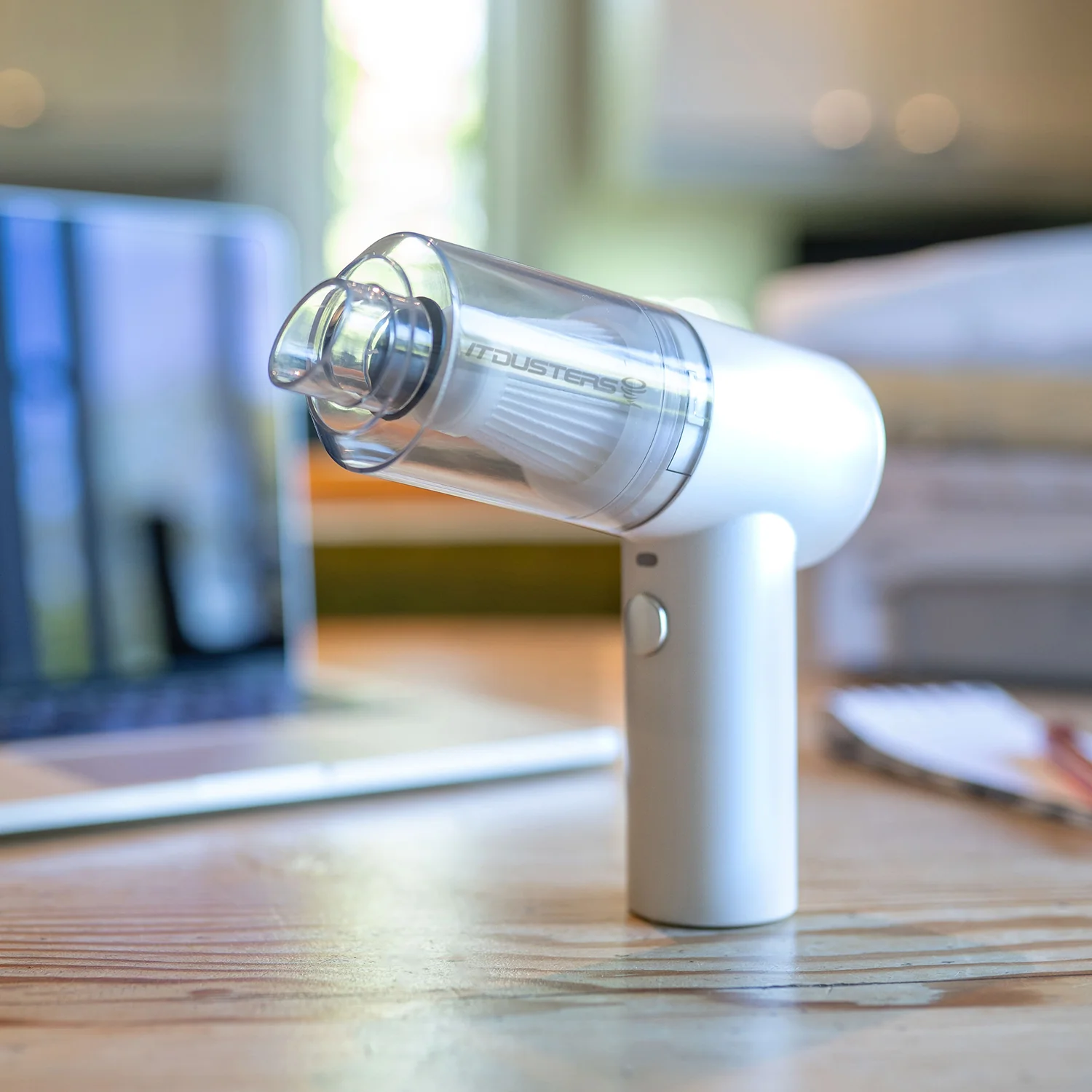 IT Dusters XTRACT Akku-Staubsauger – 4500 Pa. 2000 mAh (bis zu 30 Min.). 2x Düsen im Lieferumfang enthalten