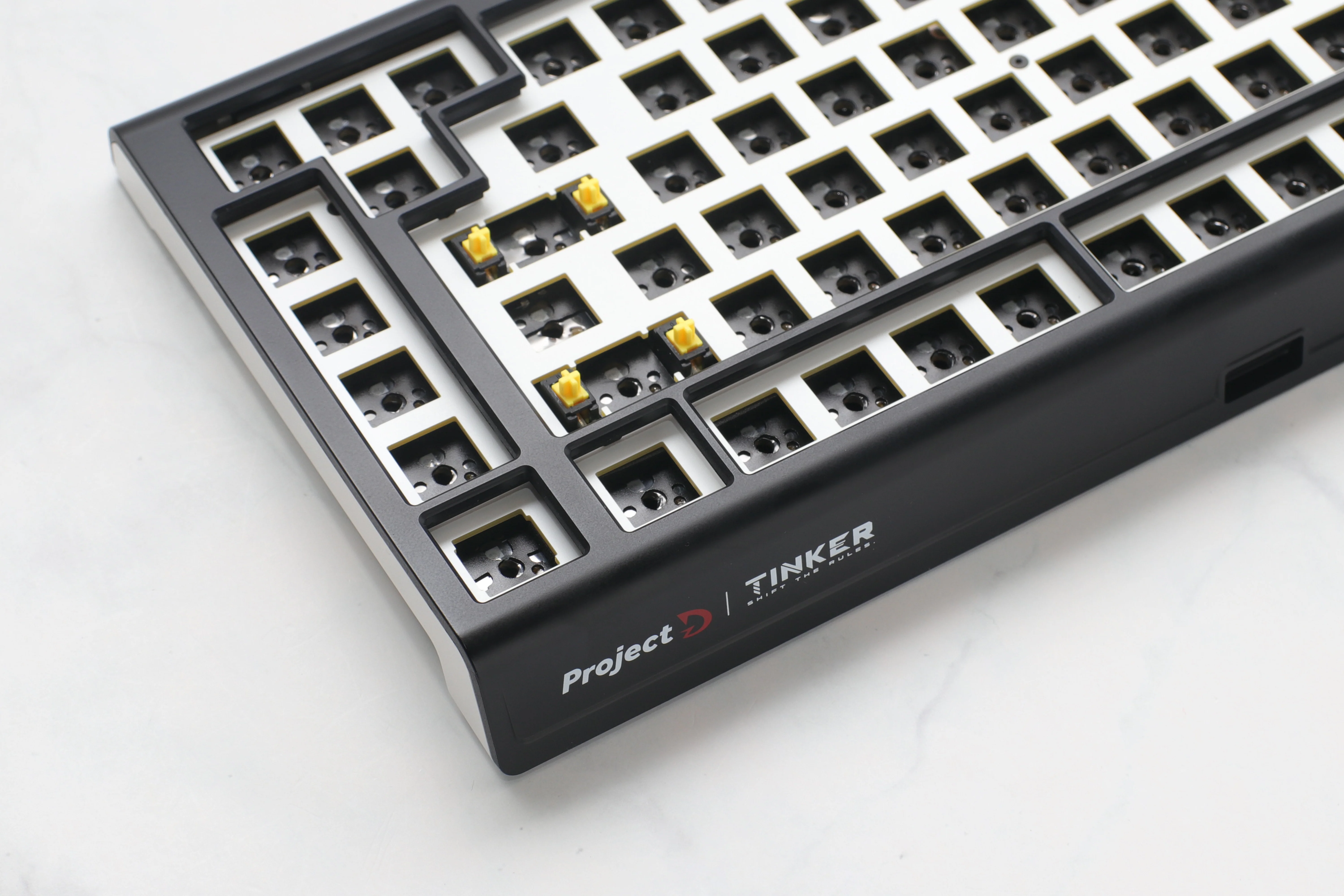 Ducky Tinker75 - Barebone - ISO - Black