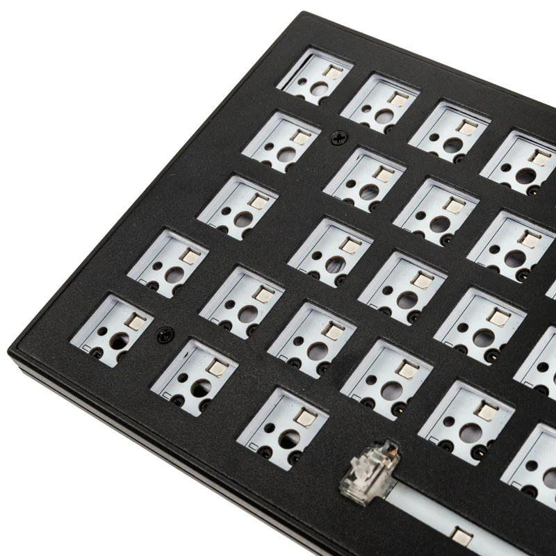 Xtrfy K5 RGB Compact (65 %) Barebone ISO. Schwarz