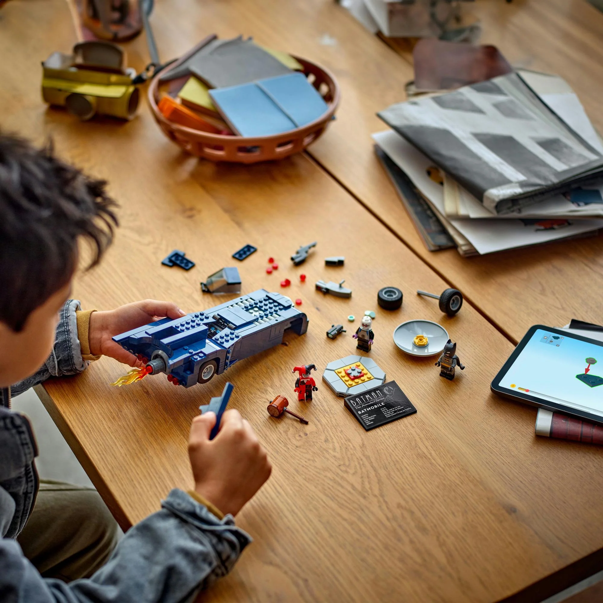 LEGO 76274 DC Super Heroes Batman in the Batmobile vs. Harley Quinn and Mr. Freeze